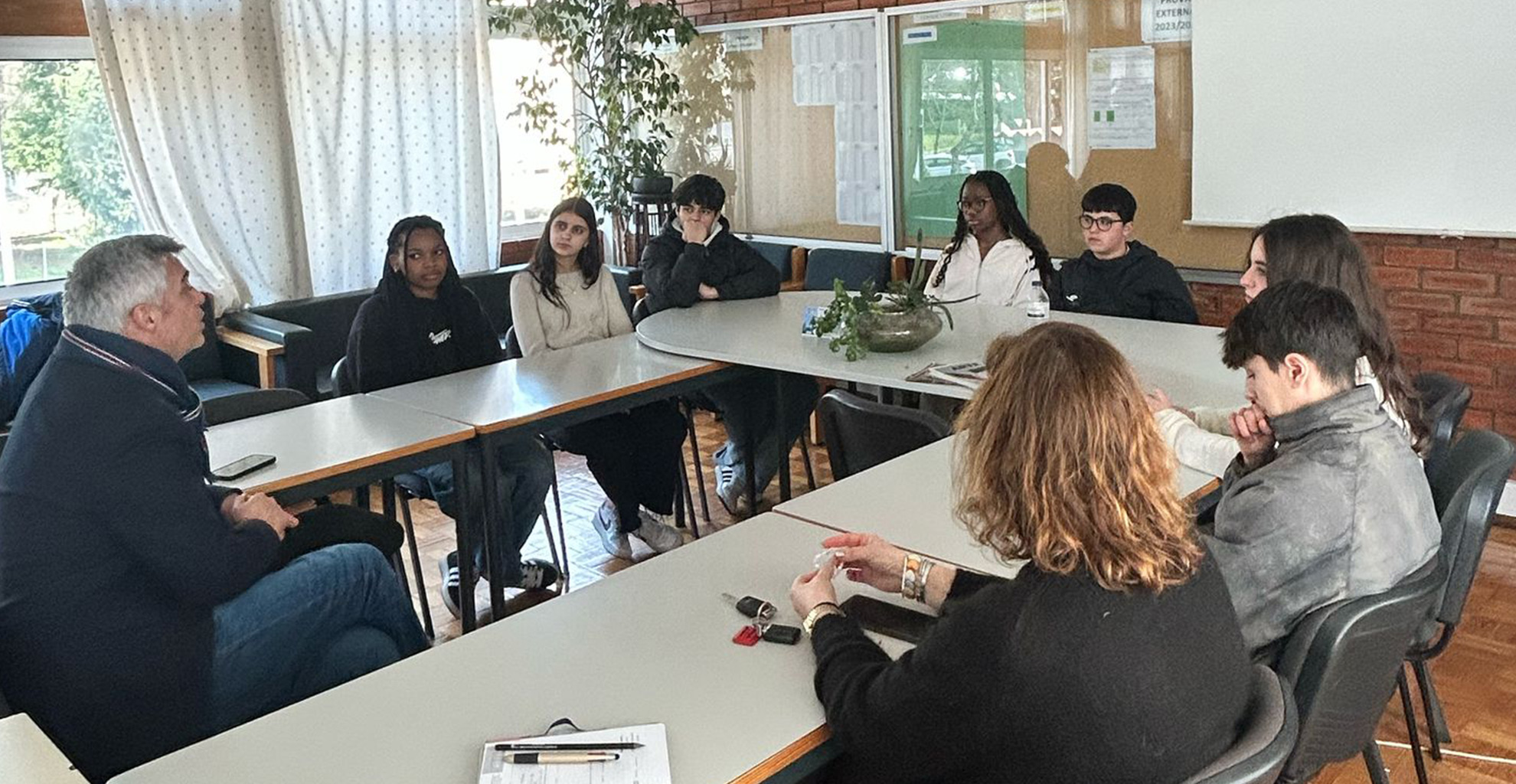 Vice-Presidente Alexandre Favaios realiza ronda de reuniões com Associações de Estudantes das Escolas de Vila Real